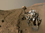  Curiosity  , 24 ,  :         .   687-     (    ) Curiosity  selfie ()     