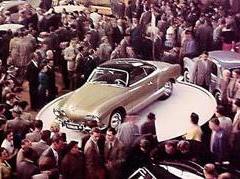 Премьера VW Karmann-Ghia на салоне 1953 года. Фото с сайта Karmann.com Премьера VW Karmann-Ghia на салоне 1953 года. Фото с сайта Karmann.com