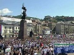 Митинг в память о погибших в Беслане. Съемки НТВ из Владивостока Митинг в память о погибших в Беслане. Съемки НТВ из Владивостока