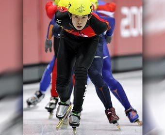 Японский конькобежец во время соревнований Олимпиады-2006. Фото AFP