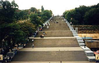 Одесса. Потемкинаская лестница. Фото с сайта travel.rin.ru