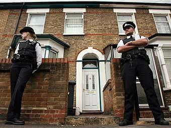 Британские полицейские. Фото AFP
