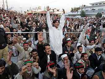 Сторонники Беназир Бхутто. Фото AFP
