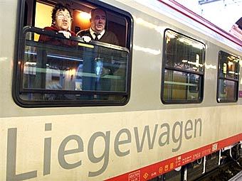 Вагон пассажирского поезда на вокзале в Венгрии. Фото AFP