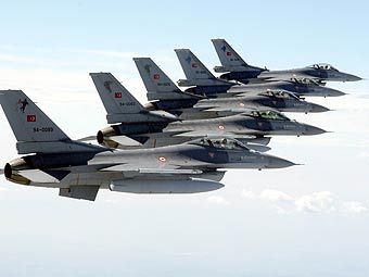 Звено истребителей ВВС Турции. Фото с сайта af.mil 