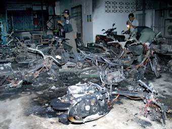 Последствия одного из взрывов на юге Таиланда. Фото AFP