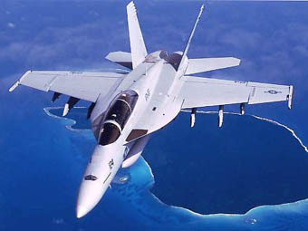  F/A-18E/F.    flug-revue.rotor.com 