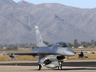  F-16.     Luke