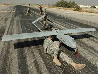  RQ-7 Shadow.    www.defenseindustrydaily.com