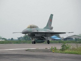 F-16B  .    irwan.net