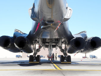 B-1B.    af.mil