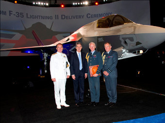   F-35B.    mod.uk