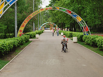  50- .  Dmitry Grishin