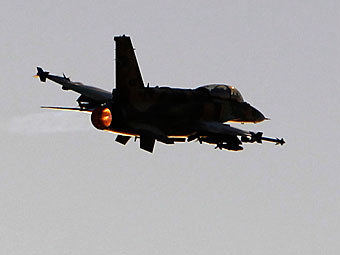 F-16  .  Reuters